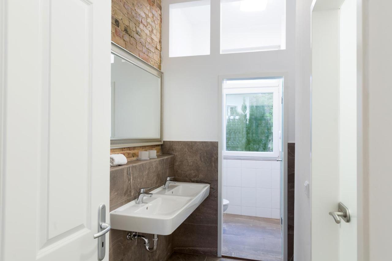 Newton-Appartement Mit 3 Schlafzimmern Berlino Esterno foto