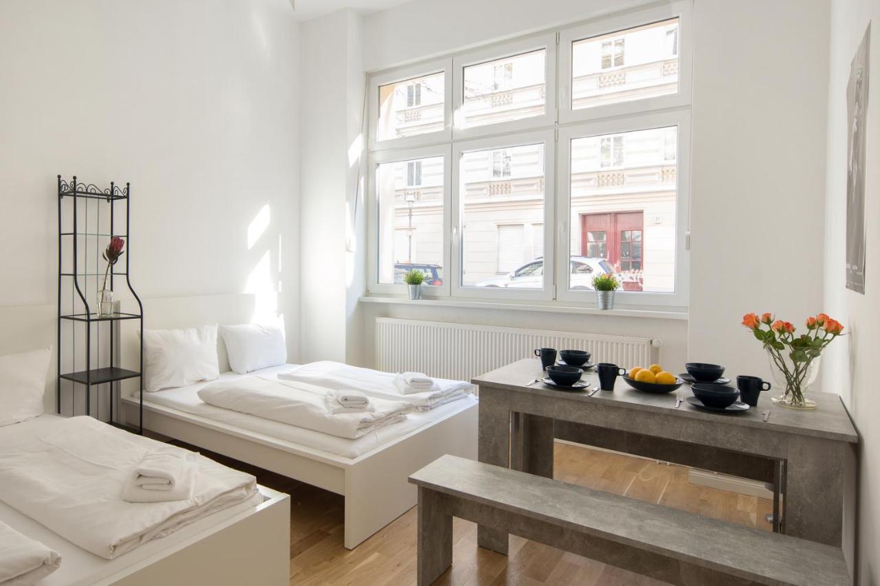 Newton-Appartement Mit 3 Schlafzimmern Berlino Esterno foto